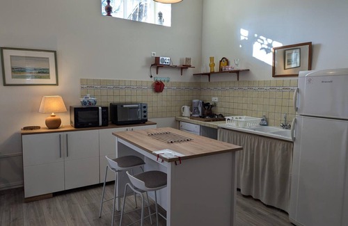 Torsac Cottage | Charming Country Cottage with Private Terrace, Near Angoulême - Pet Friendly