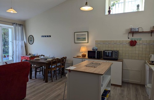 Torsac Cottage | Charming Country Cottage with Private Terrace, Near Angoulême - Pet Friendly