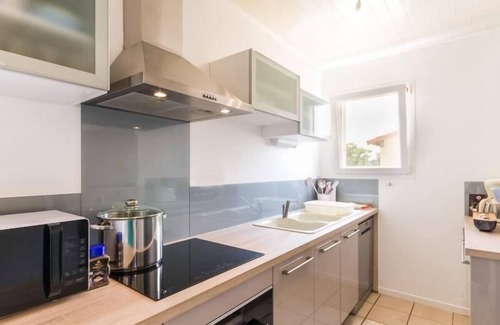 Saint Viaud Cottage | Charming Countryside Home near the Sea with Playground and Baby Gear