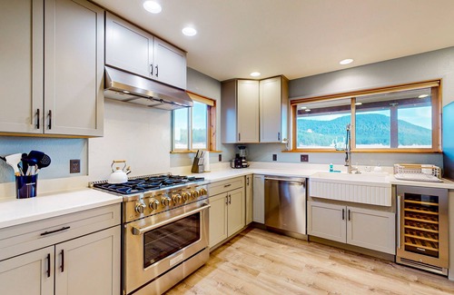 Baderville House | Charming Craftsman Escape Minutes from Snowbowl