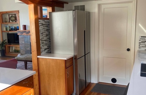 Hood River House | Charming craftsman with spectacular one-of-kind view in Hood River.