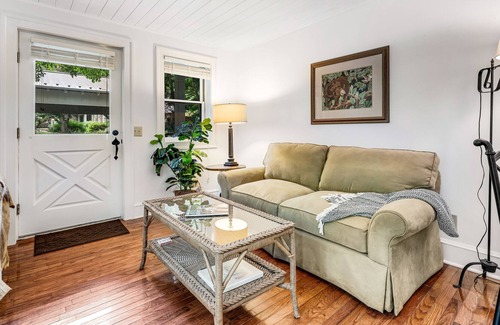 Banner Elk Cottage | Charming creekside home with firepit & idyllic location - dog-friendly