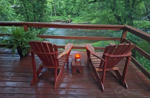 New Bedford House | Charming Creekside Log Cabin with Wood Burning Stove Overlooking the Neshannock Creek, Western PA