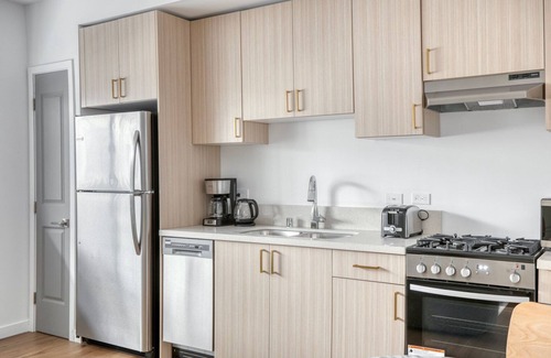 Palms Apartment | Charming Culver City 1BR w/Roof Lounge & Gym, nr 405, by Blueground