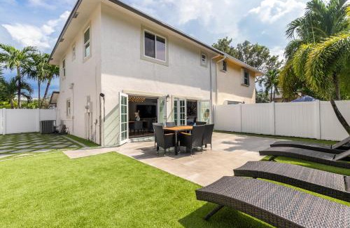 Tropic Isle House | Charming Delray Beach Townhouse: 3BR/3BA & More!