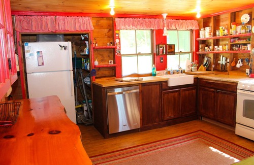 Moultonborough Cottage | Charming dog-friendly cottage with water view & access, private dock & row boat