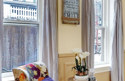 Galena Apartment | Charming Downtown Galena Apartment 2 Bedroom Apts by Redawning