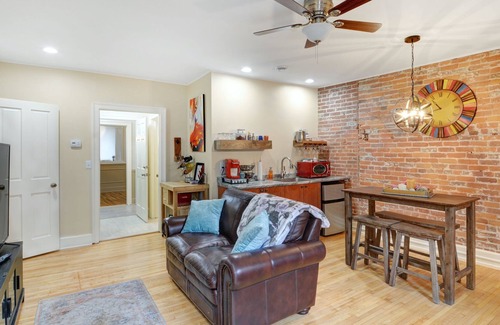 Galena Apartment | Charming Downtown Galena Apartment 2 Bedroom Apts by Redawning