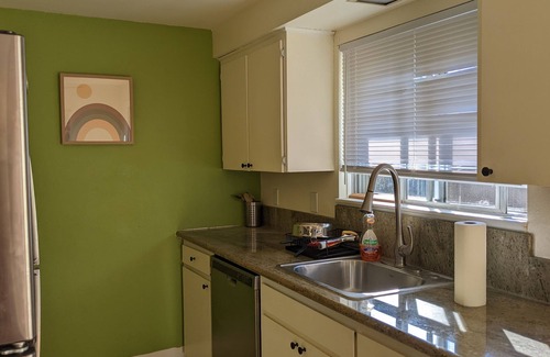 Woodlawn House | Charming duplex in residential NE Portland, walkable neighborhood. Park nearby