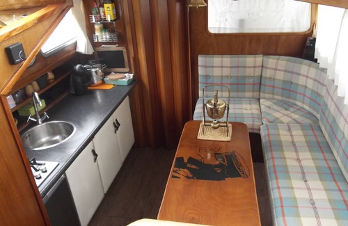 Conjux Boat Rental | CHARMING DUTCH STAR - Lac du Bourget