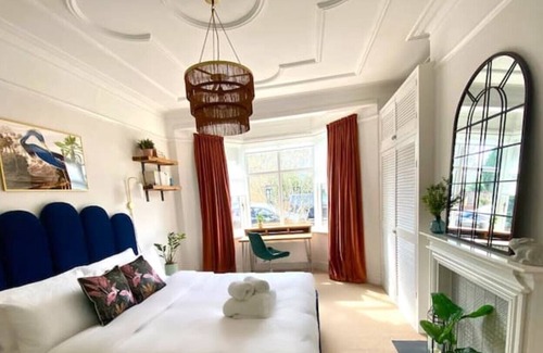 Cleveland House | Charming Ealing Garden Flat With Stylish Interiors