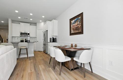 Easley House | Charming Easley Retreat with Private Yard townhouse