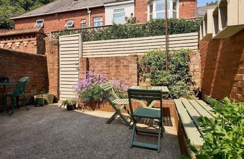 Exeter House | Charming Edwardian Terrace nr Exeter City Centre