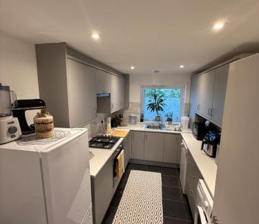Selhurst Apartment | Charming Family Flat 1 Bedroom