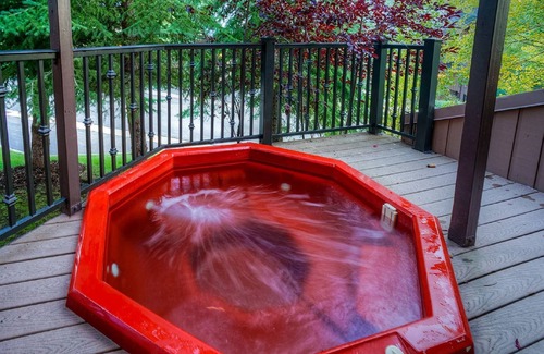 Deer Valley Villa | Charming family- friendly 4-bedroom villa with wi-fi and hot tub