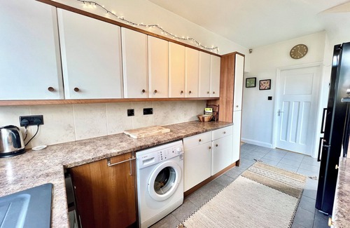 The Hyde House | Charming family home in NW London with great transport links and local nature.