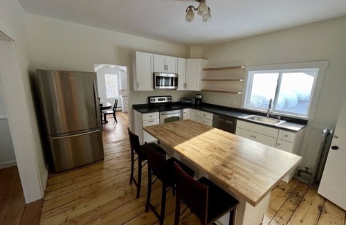 Bethel Other | Charming farmhouse on outskirts of Bethel Village