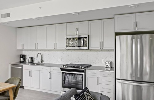 Downtown Seattle Apartment | Charming First Hill 2BR w/Gym & Coworking, by Blueground