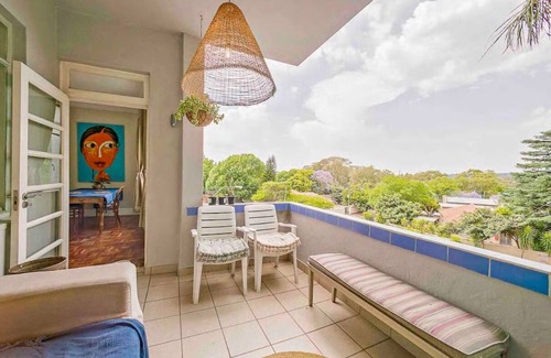 Greenside Apartment | Charming flat in the heart of a trendy, leafy and safe neighbourhood of Jozi