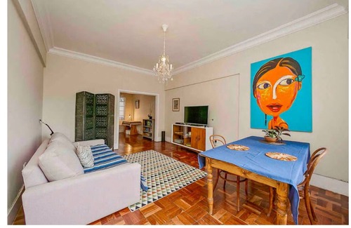 Greenside Apartment | Charming flat in the heart of a trendy, leafy and safe neighbourhood of Jozi