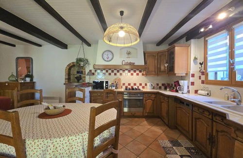 Blis-et-Born Cottage | Charming Village House with Fireplace, Wi-Fi & Bikes Close to Périgueux