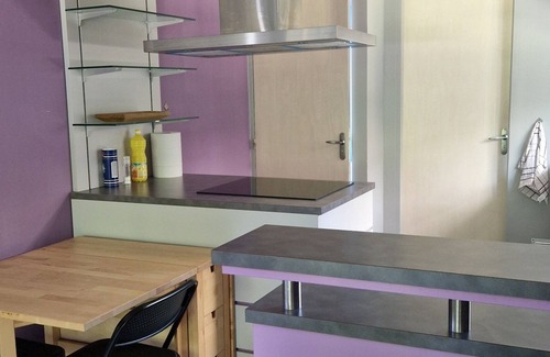 Honguemare-Guenouville House | Charming 1-bedroom house in beautiful Honguemare-Guenouville with AC