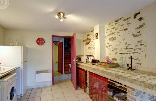 La Terrasse-sur-Dorlay Cottage | Charming Cottage with Parking and Pets Allowed near Pilat Park