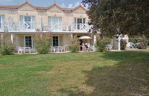 Bourgenay Apartment | Charming T2 ground floor with heated pool