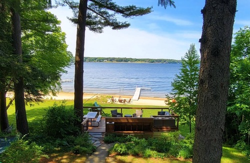 Whitehall Cottage | Charming Frank Lloyd Wright Gale Cottage-Very Few Steps-Beach, Yard, Dock & Deck