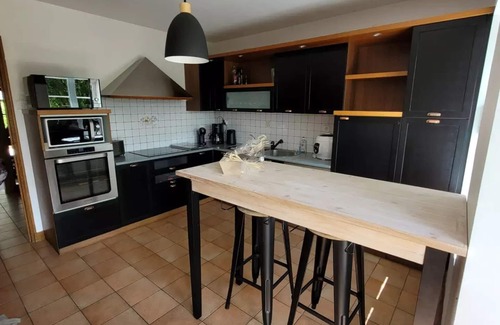 Vains Villa | Charming gîte "La Maison Saint-Léonard" overlooking Mont St-Michel, SPA, billiards