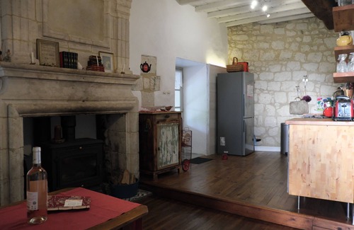 Aubeterre-sur-Dronne House | Charming getaway in a listed village.