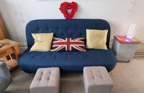 Hove Apartment | Charming garden flat in Hove - 5 mins walk to sea & amenities