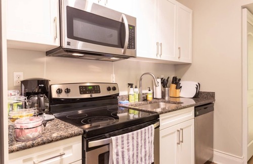 Midtown Apartment | Charming Getaway Apartment in Midtown