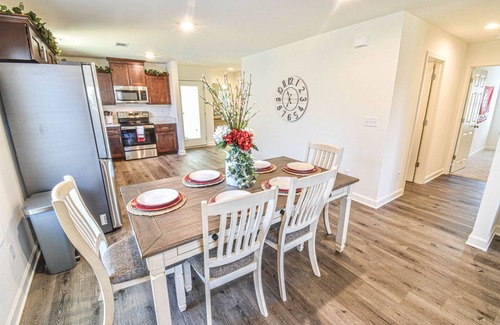 Tuscaloosa House | Charming Getaway ★ Perfect for Game Day and Campus Visit ★ Parking 2 Car Garage