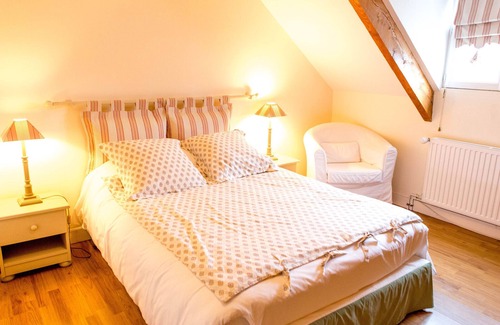 Guilly Bed & Breakfast | Charming Guest Rooms by the Loire