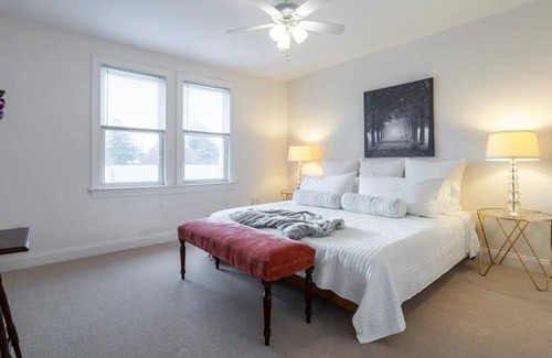 Ardmore House | Charming Heart of Ardmore Home Sleeps 7