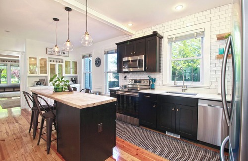 Old Wethersfield Historic District House | Charming Historic Owl House in Old Wethersfield