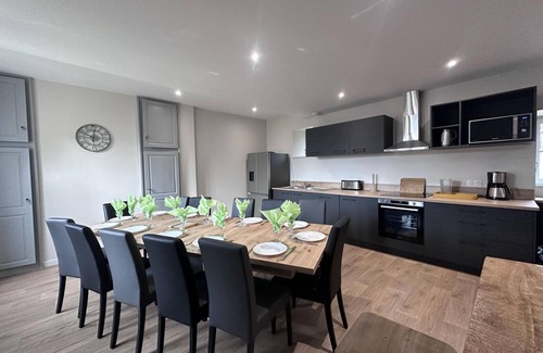 Theneuille Cottage | Charming historic cottage in Theneuille with tranquil outdoor areas