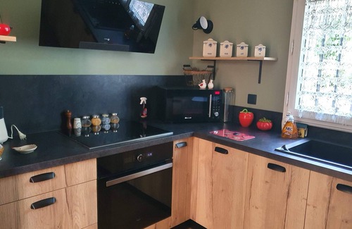 Tourrettes-sur-Loup Villa | Charming house, close to the forest, quiet with swimming pool