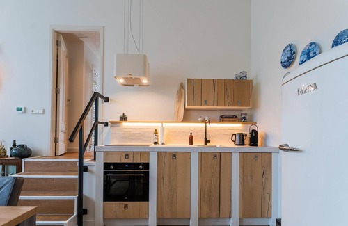 Kaatsheuvel House | Charming holiday home in Kaatsheuvel with hot tub