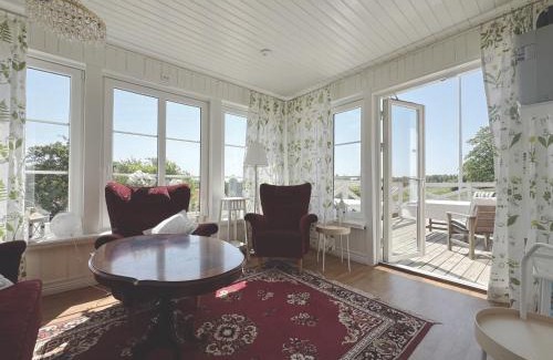 Norra Fagelas House | Charming holiday home with views of the landscape and close to Lake Vättern