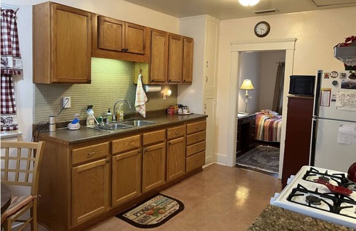Monrovia House | Charming Home 3-Blk Stroll to Historic Myrtle Ave