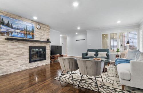 Crossroads House | Charming Home in Bellevue Near Downtown n Microsoft