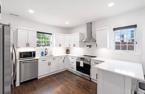 East Nashville House | Charming home mins from Downtown Nashville 8 Beds
