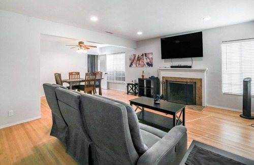 Fullerton House | Charming Home Near Disney!