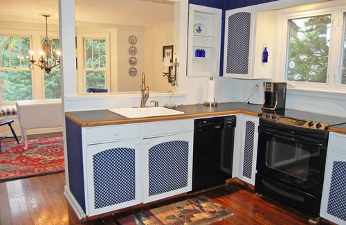 Maple City Cottage | Charming home near Glen Arbor with a porch, gas grill, lake views, & AC