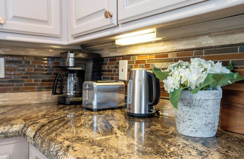 Southwest Anaheim House | Charming Home w/Pool and Jacuzzi by Disneyland!