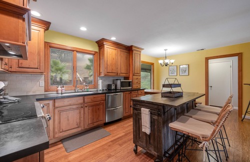 Penngrove House | Charming home with amazing view, deck, & wood-burning fireplace