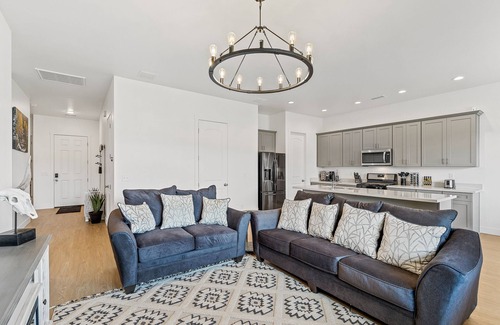 Bellemont House | Charming Home With View Of San Francisco Peaks W/hot tub