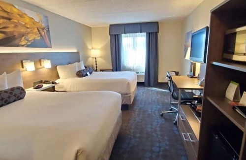 Pembroke Park Hotel | Charming hotel room in fabulous with amenities & close to Hardrock Stadium, FIFA